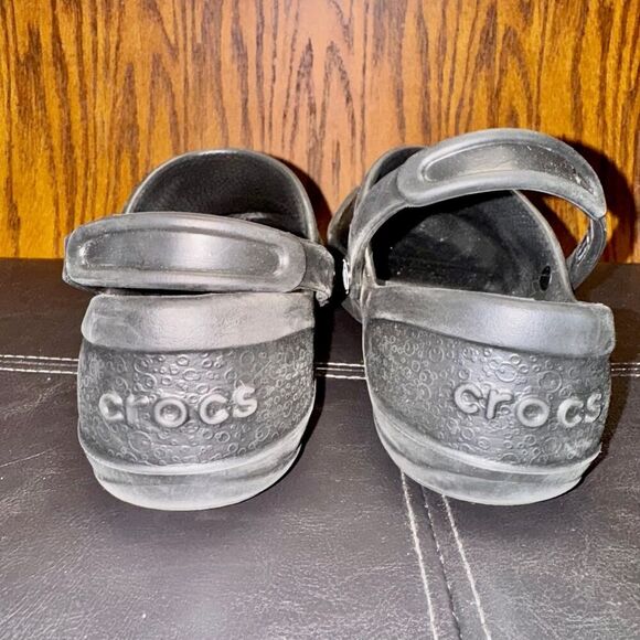 CROCS Women's Black Rubber Clogs - Size 8 - Great Condition - Picture 7 of 8